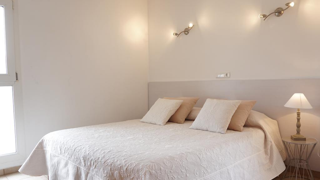 Astbury Apartments Ses Basses 埃斯卡洛 外观 照片